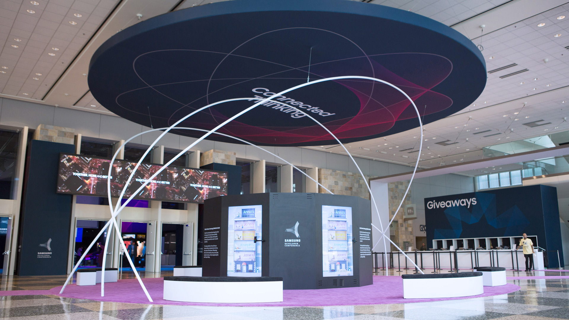 Connected Living installation Samsung Connected Living installation in the conference lobby, with a ring canopy and curved light paths